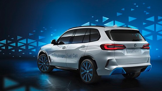 BMW: “En cinco años, un auto eléctrico podría costar igual que a otro de gasolina”