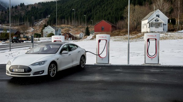 Tesla alcanza un nuevo record de ventas de autos eléctricos en Noruega
