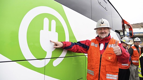 Gigante Codelco usará tres buses eléctricos para movilizar personal en mina El Teniente