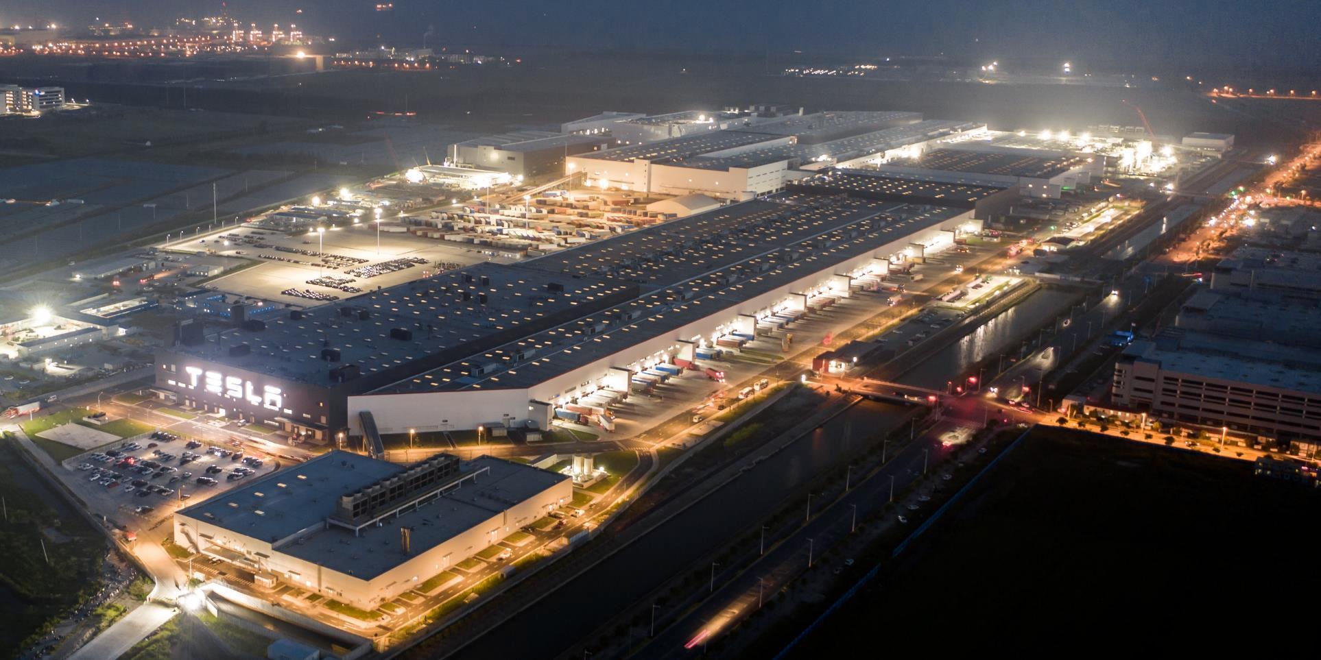 Giga Shanghai de Tesla anuncia su reinicio de producción en automóviles