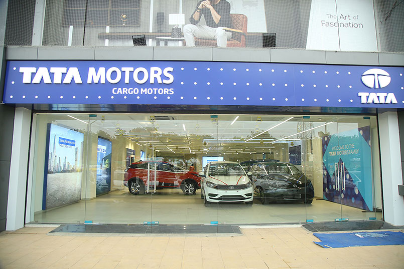 Tata Motors suministrará 5000 sedanes eléctricos XPRES-T a Lithium Urban