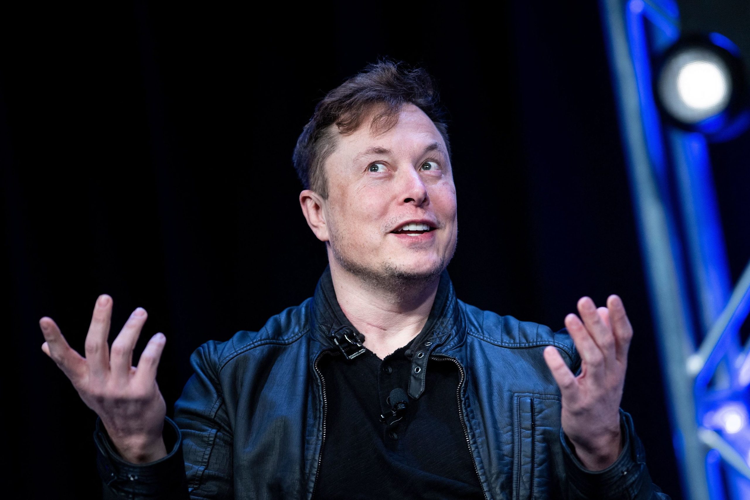 Elon Musk anuncia que los Teslas 100% autónomos llegarán en 2023